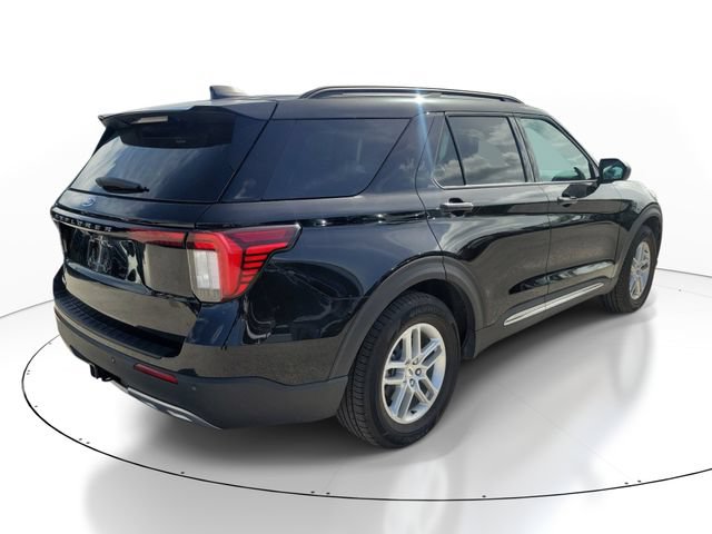 Certified 2025 Ford Explorer Active w/ Active Comfort Package RWD image 2