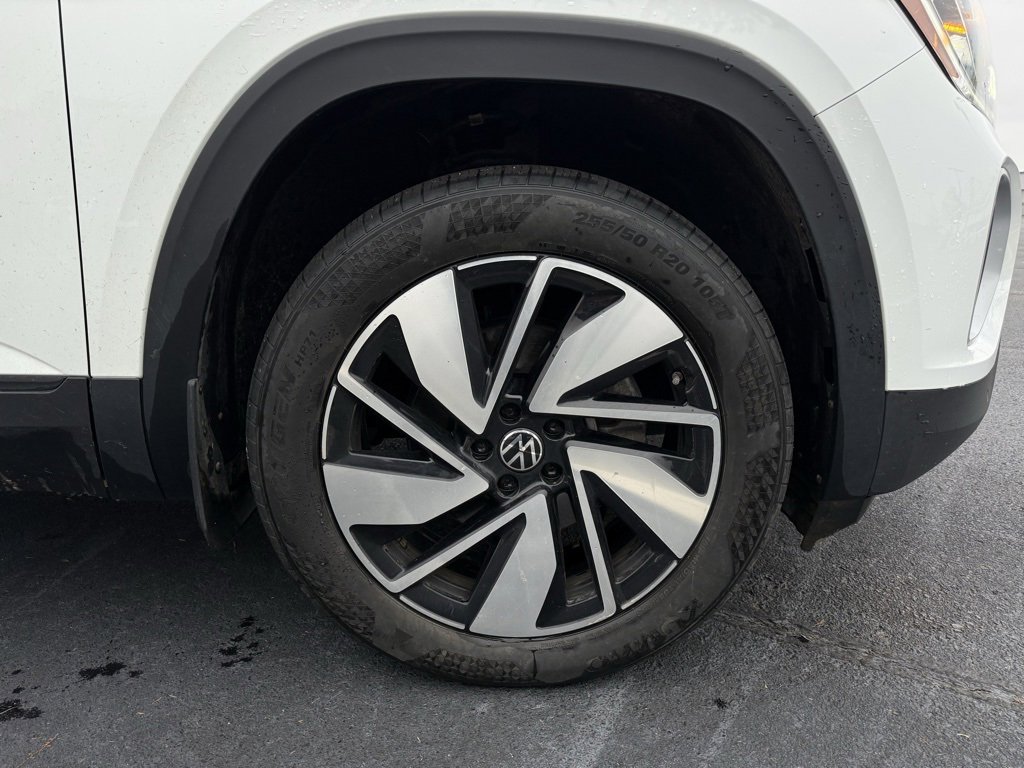 Used 2024 Volkswagen Atlas SE image 34