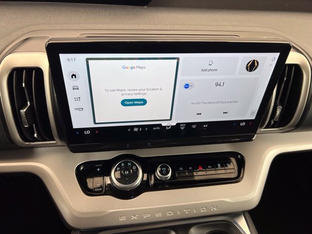 Certified 2025 Ford Expedition Active AWD/4WD image 3