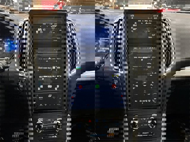 Certified 2024 Ford Edge SEL w/ Convenience Package image 8