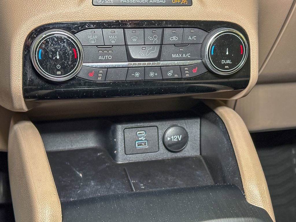 Certified 2022 Ford Escape SEL AWD/4WD image 40