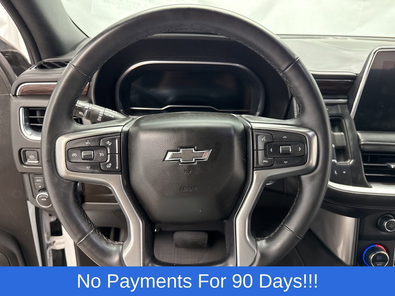 Used 2023 Chevrolet Suburban Z71 w/ Luxury Package image 18