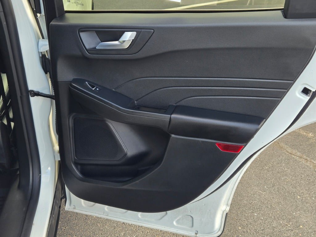 Certified 2025 Ford Escape SE FWD image 8