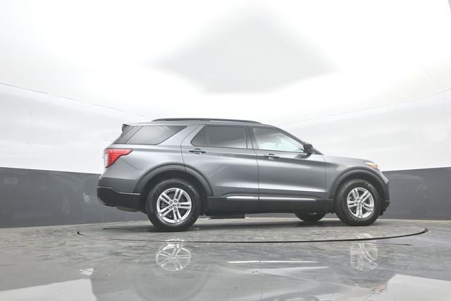Certified 2022 Ford Explorer XLT w/ Equipment Group 202A image 34