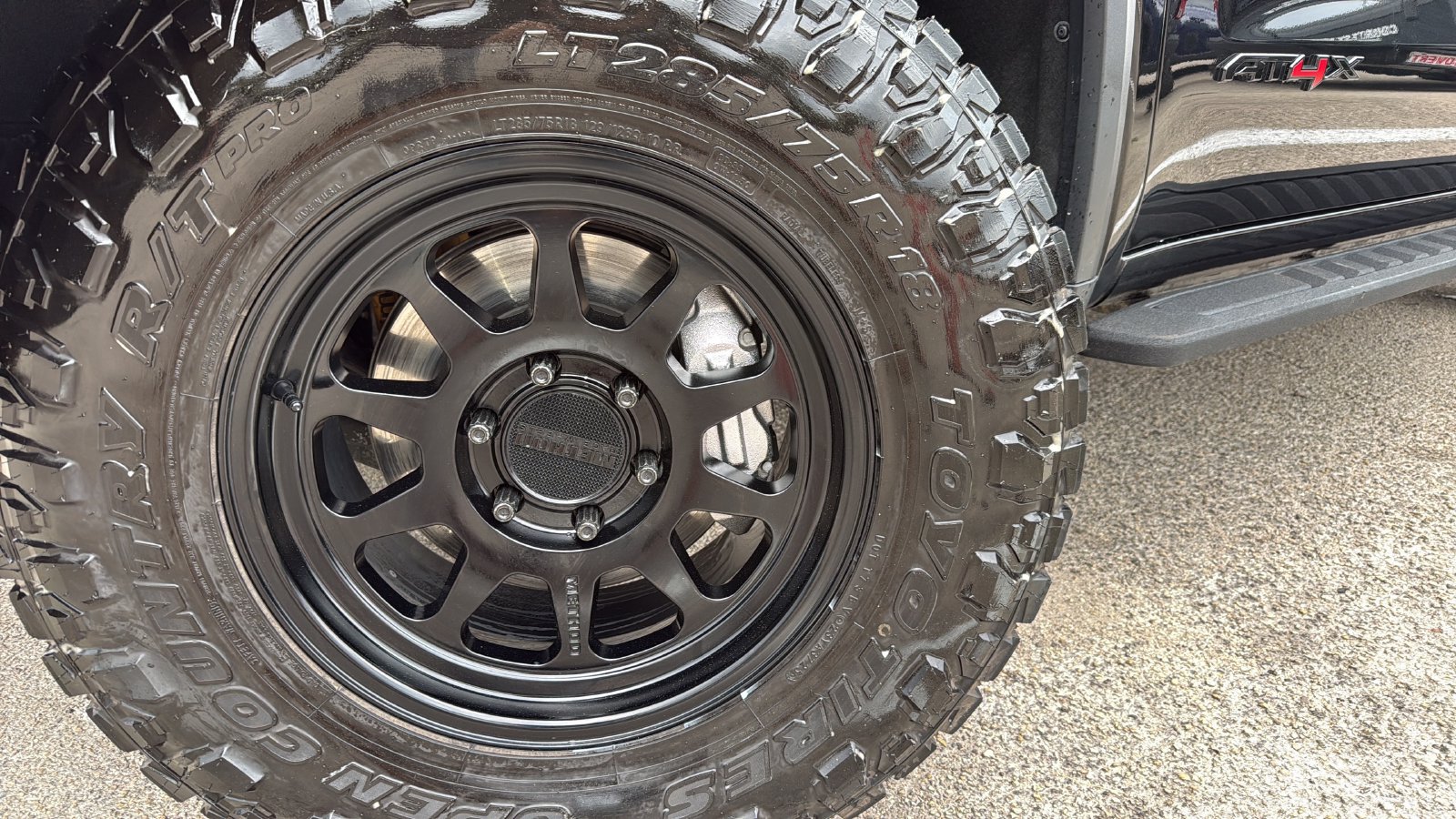 Used 2024 GMC Sierra 1500 AT4X AWD/4WD image 29