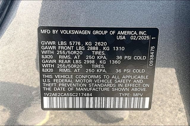 Used 2025 Volkswagen Atlas Cross Sport SEL R-Line AWD/4WD image 31