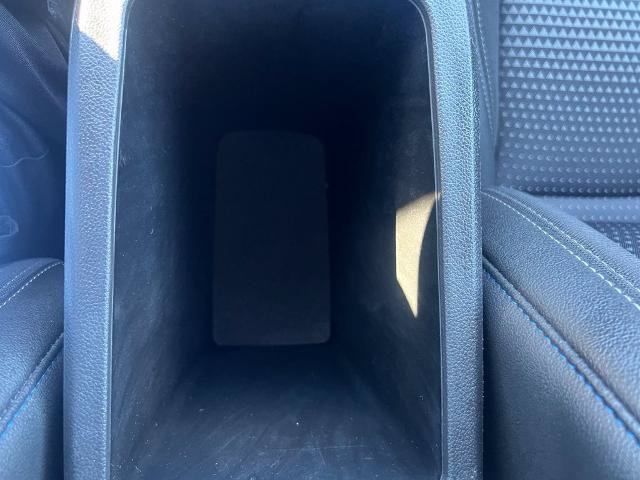 Used 2025 Chevrolet Trax LT w/ LT Convenience Package FWD image 31