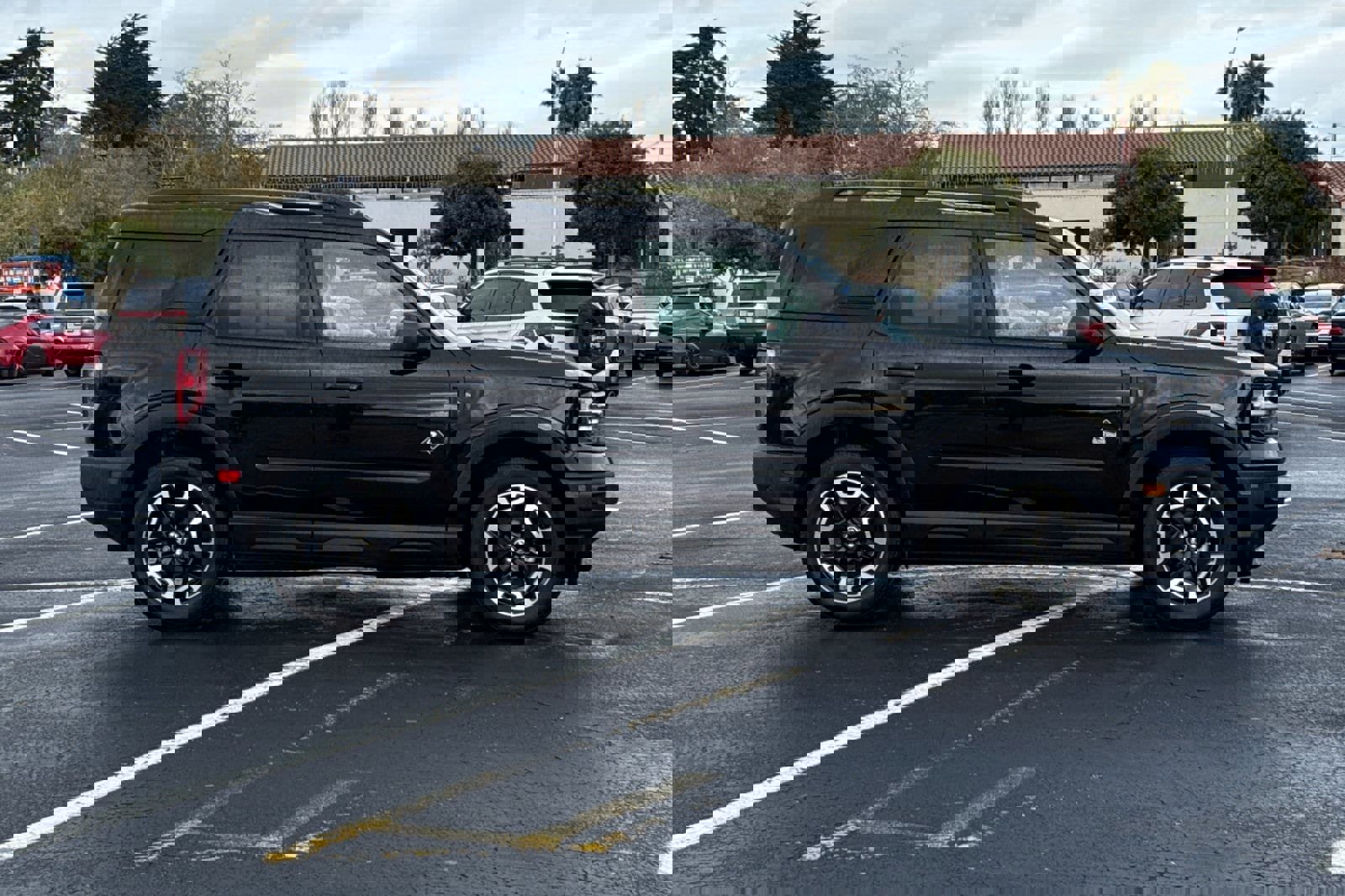 Certified 2023 Ford Bronco Sport Outer Banks w/ Tech Package image 3