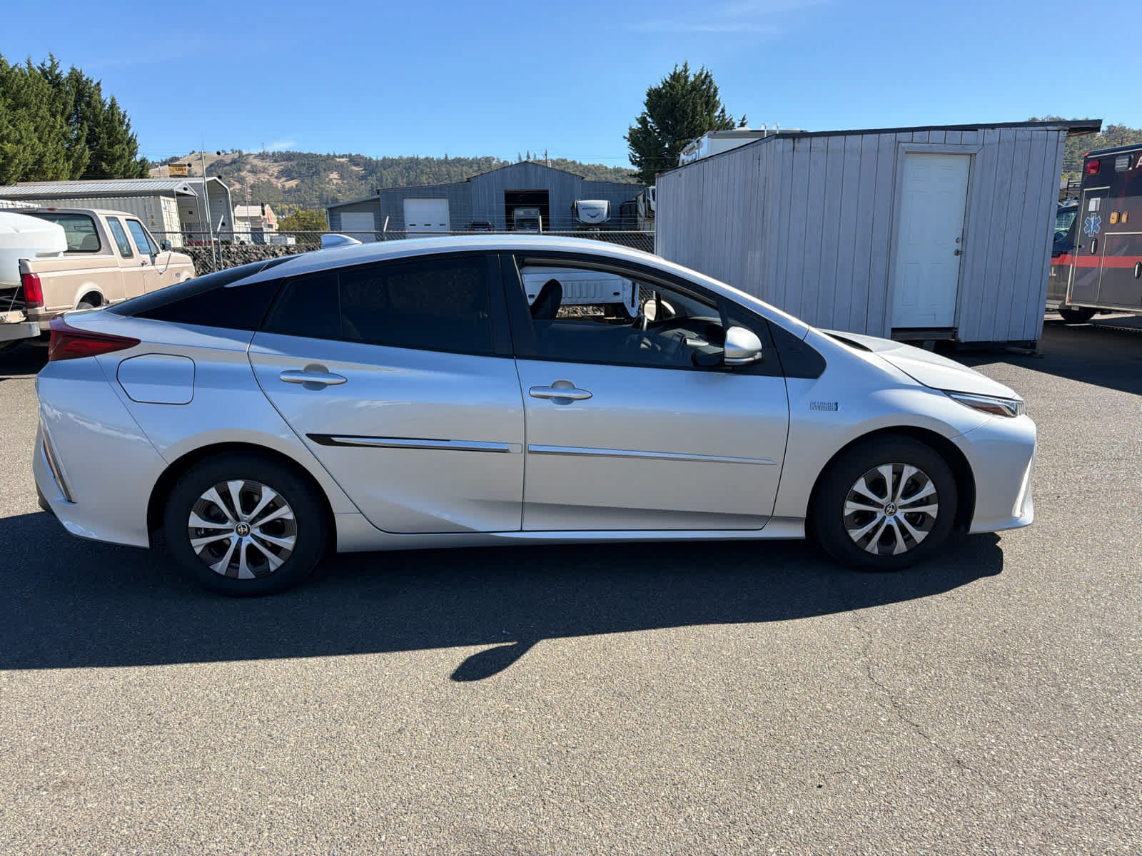 Used 2022 Toyota Prius Prime XLE FWD image 7