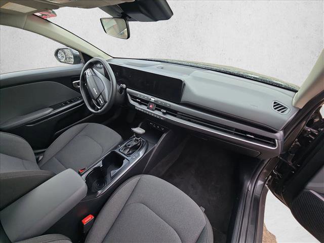 Used 2025 Kia K4 FWD image 19