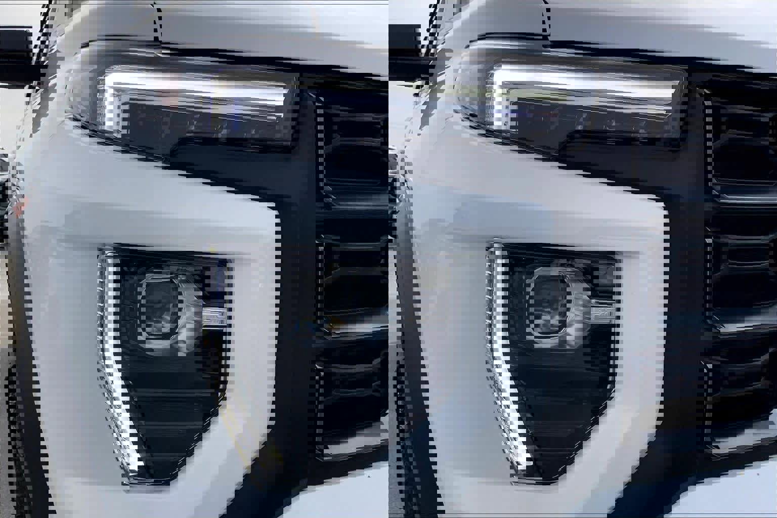 Used 2024 GMC Canyon AT4 w/ AT4 Premium Package image 31