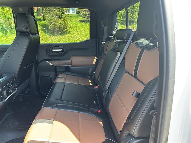 Used 2019 Chevrolet Silverado 1500 High Country w/ High Country Premium Package AWD/4WD image 16