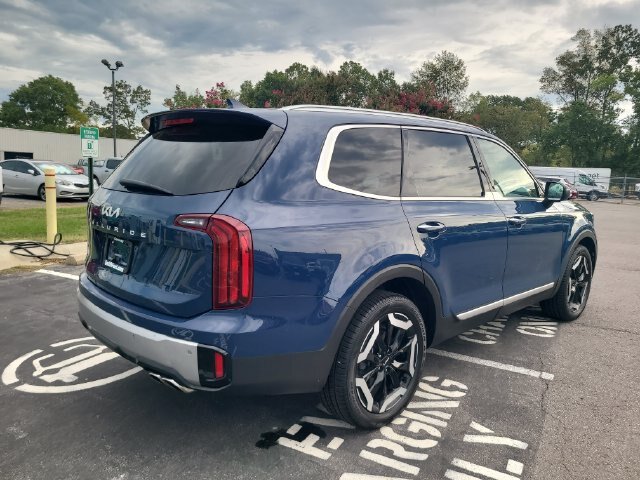 Used 2024 Kia Telluride S w/ S Sunroof Package FWD image 5