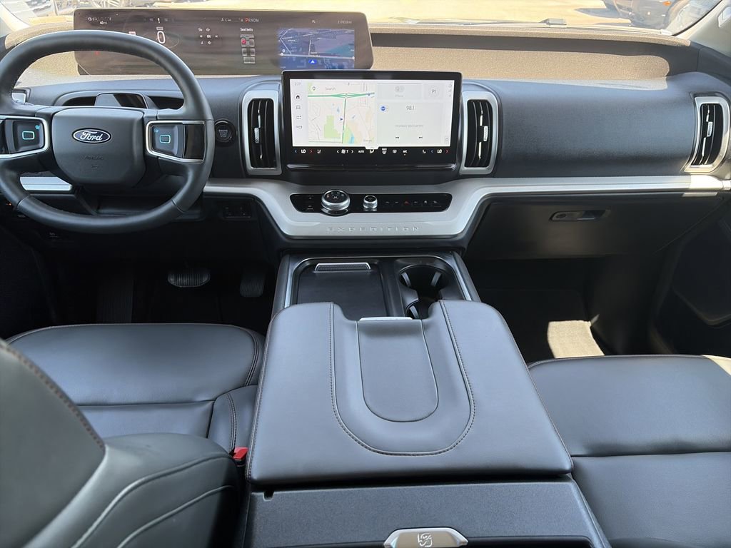 Certified 2025 Ford Expedition Active AWD/4WD image 14