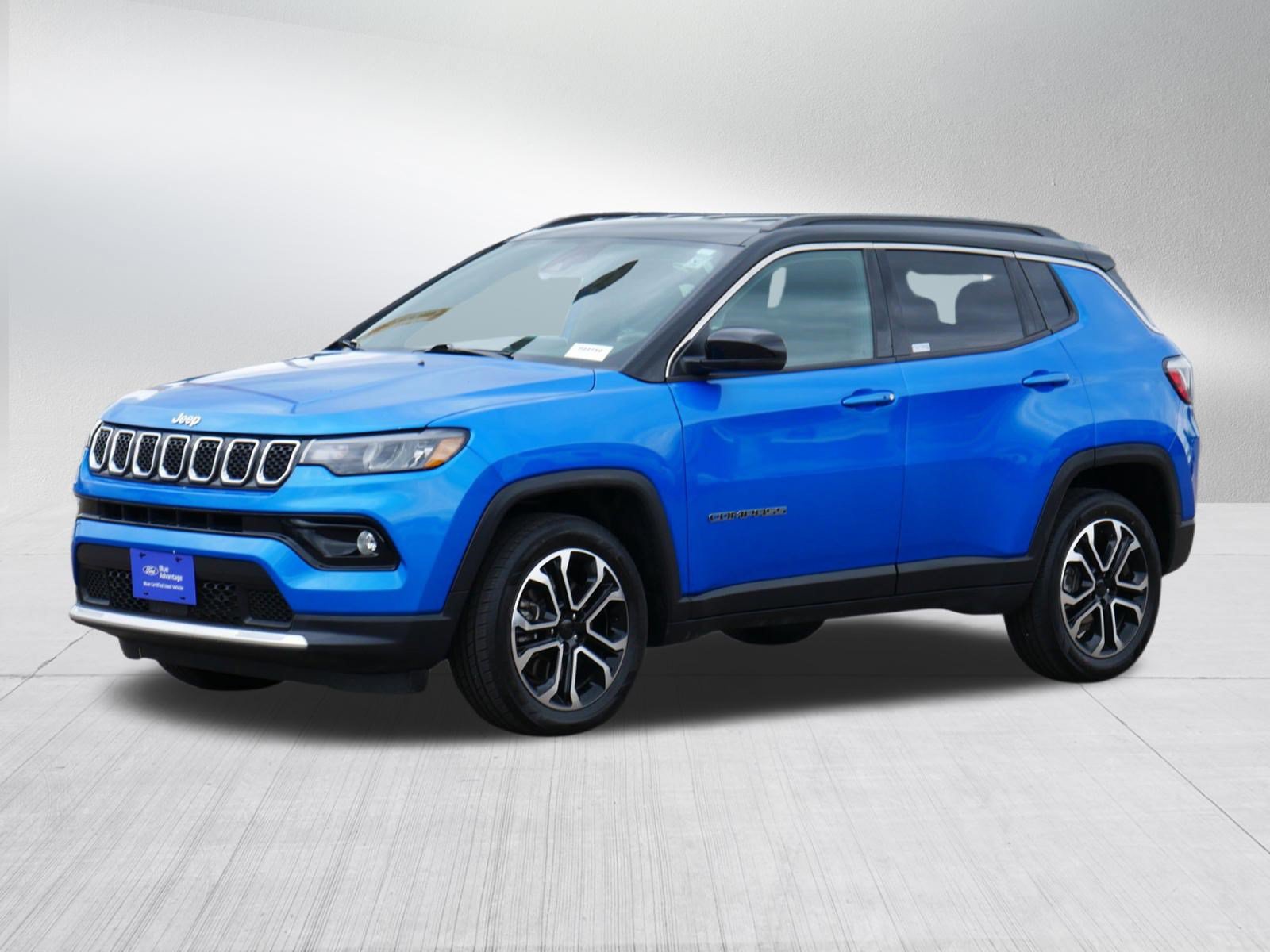 Used 2024 Jeep Compass Limited AWD/4WD image 3