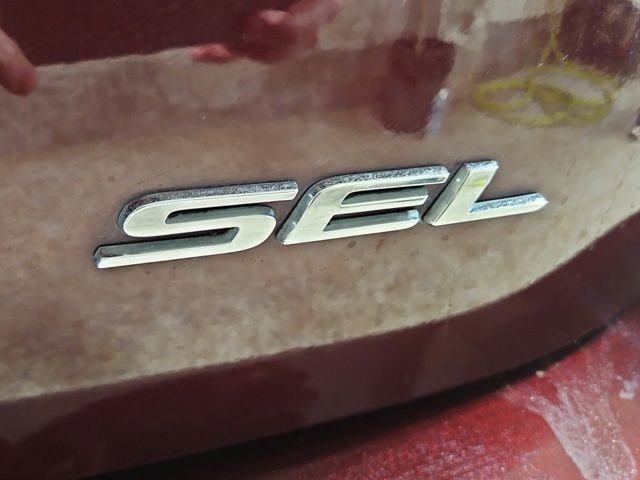 Certified 2018 Ford Edge SEL w/ Equipment Group 201A FWD image 30
