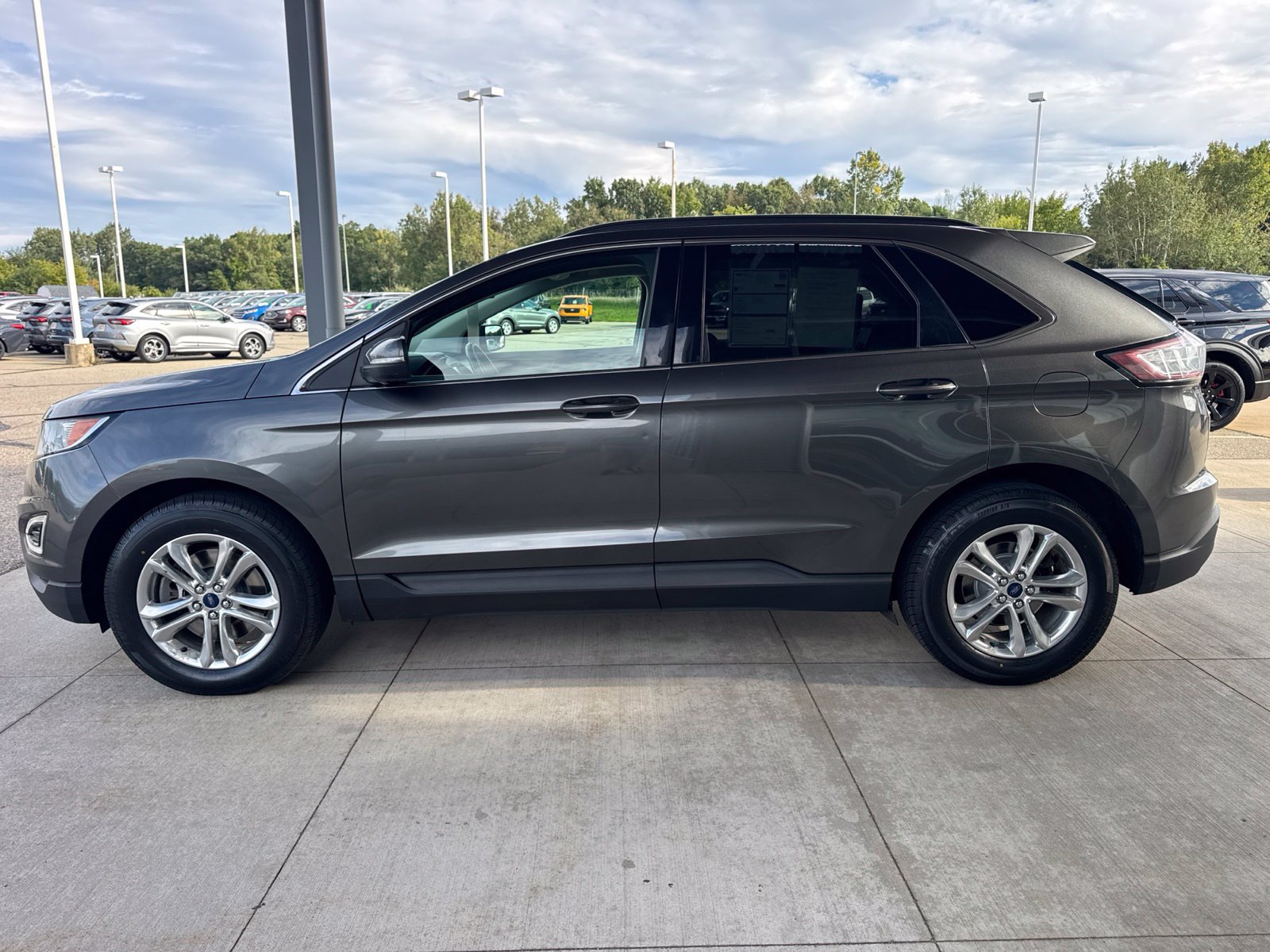 Certified 2017 Ford Edge SEL w/ Equipment Group 201A AWD/4WD image 4
