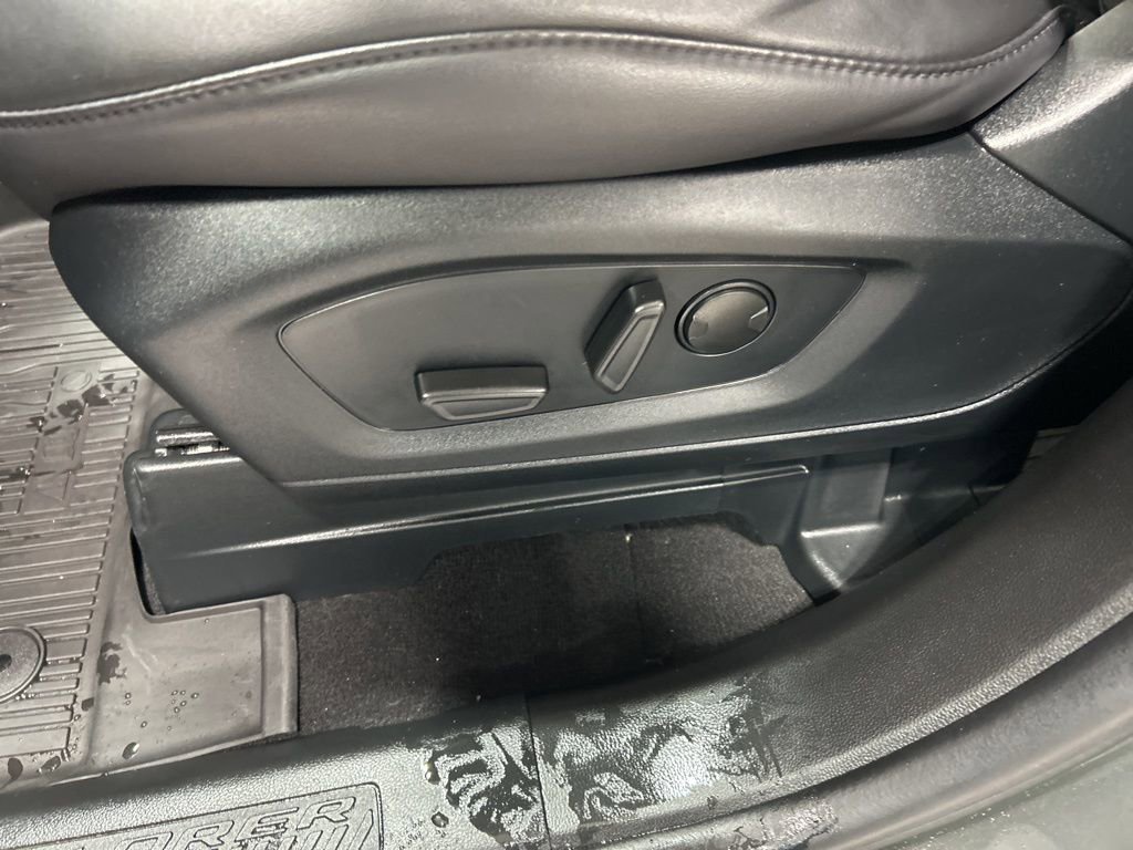 Certified 2023 Ford Explorer XLT w/ Equipment Group 202A image 13