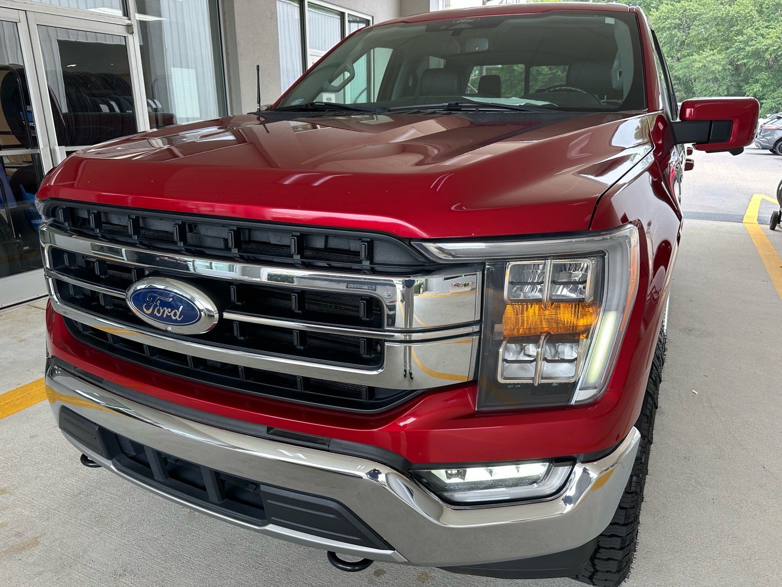 Certified 2022 Ford F150 Lariat w/ Trailer Tow Package AWD/4WD image 2