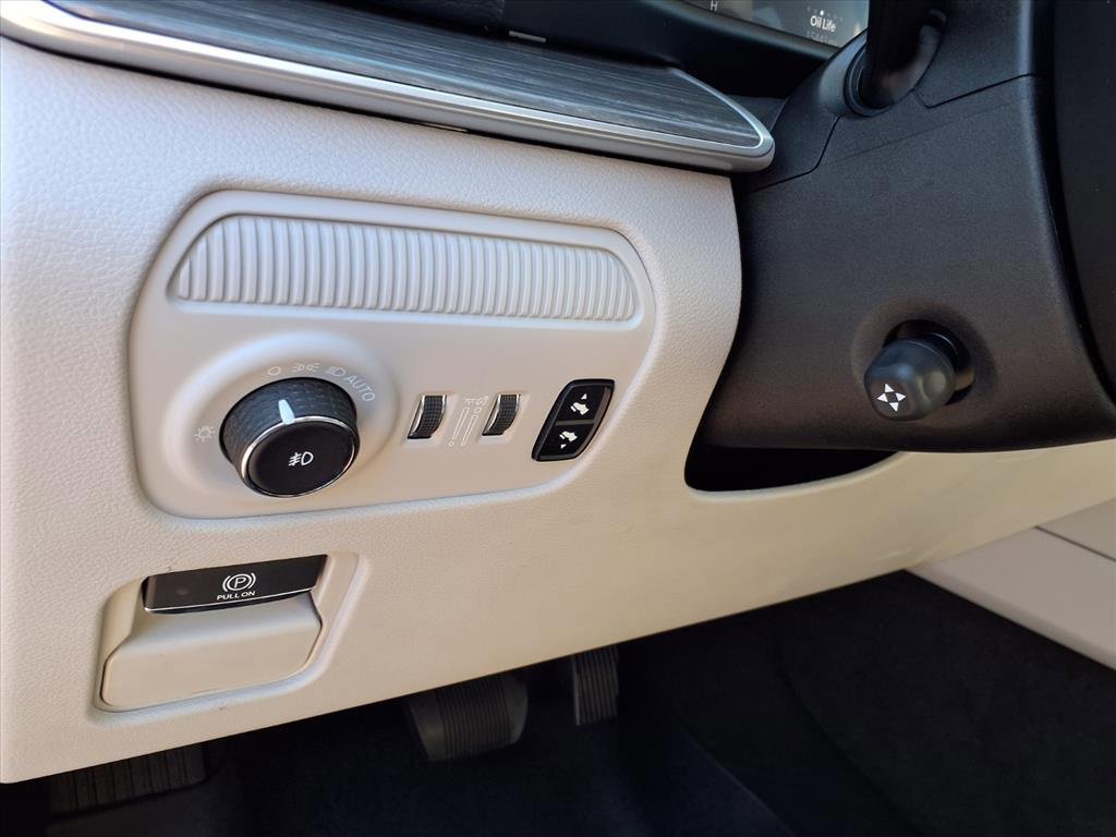 Used 2024 Jeep Wagoneer Series II w/ Premium Group I image 25