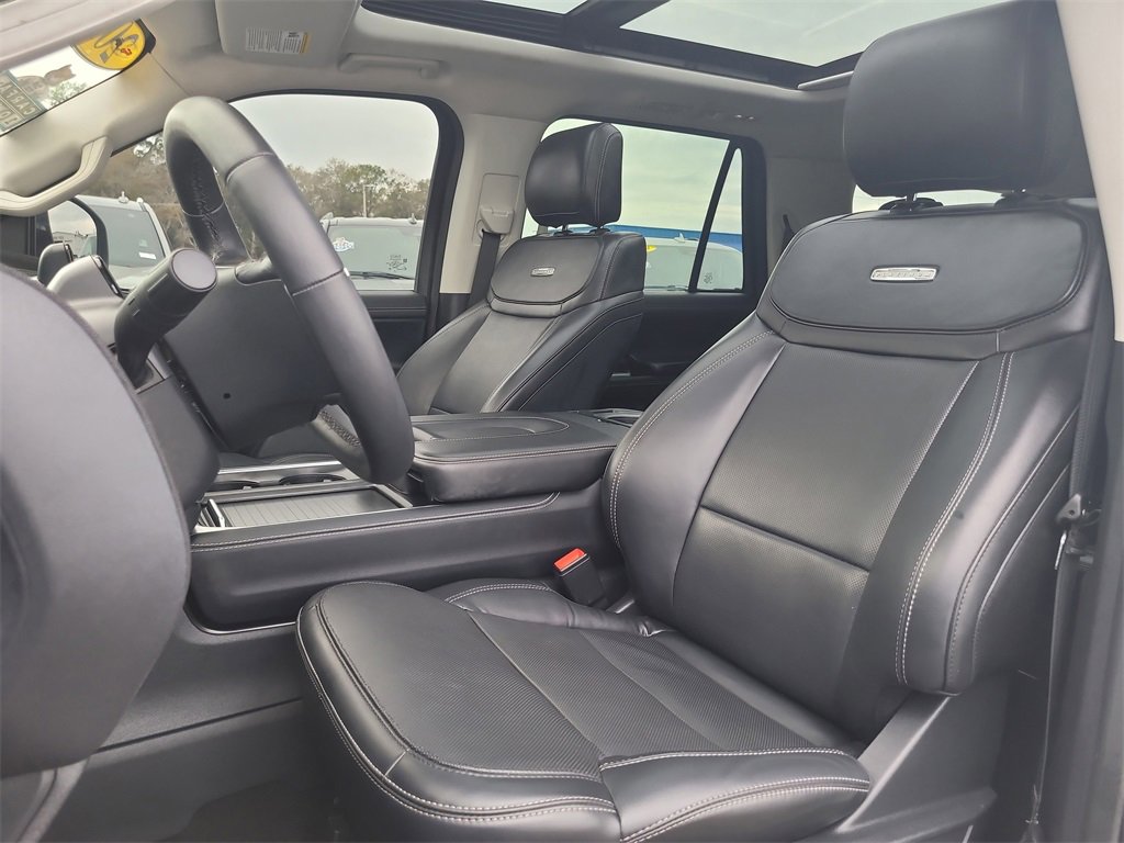 Certified 2025 Ford Expedition Max Platinum image 21