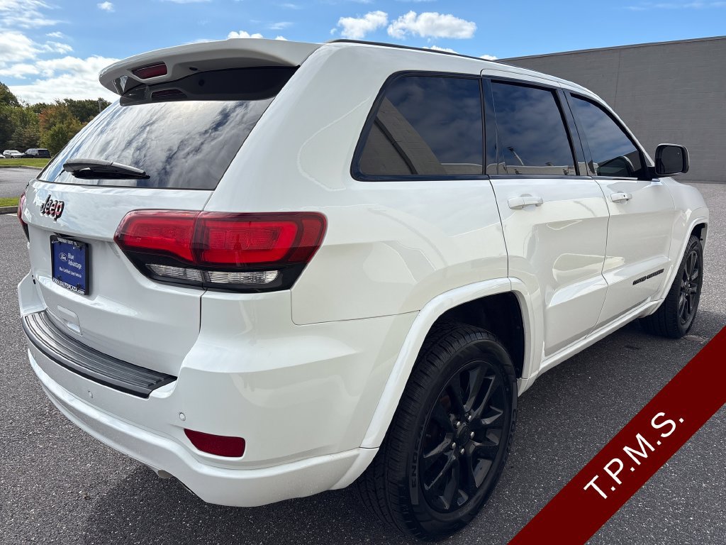 Used 2019 Jeep Grand Cherokee Altitude AWD/4WD image 22
