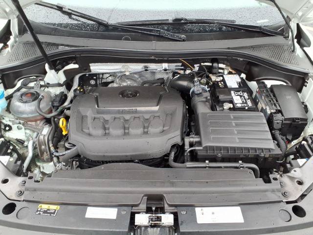 Used 2024 Volkswagen Tiguan SE R-Line w/ MDO Package, Two-Row AWD/4WD image 11
