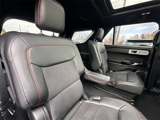 Certified 2022 Ford Explorer ST-Line w/ Class IV Trailer Tow Package image 39