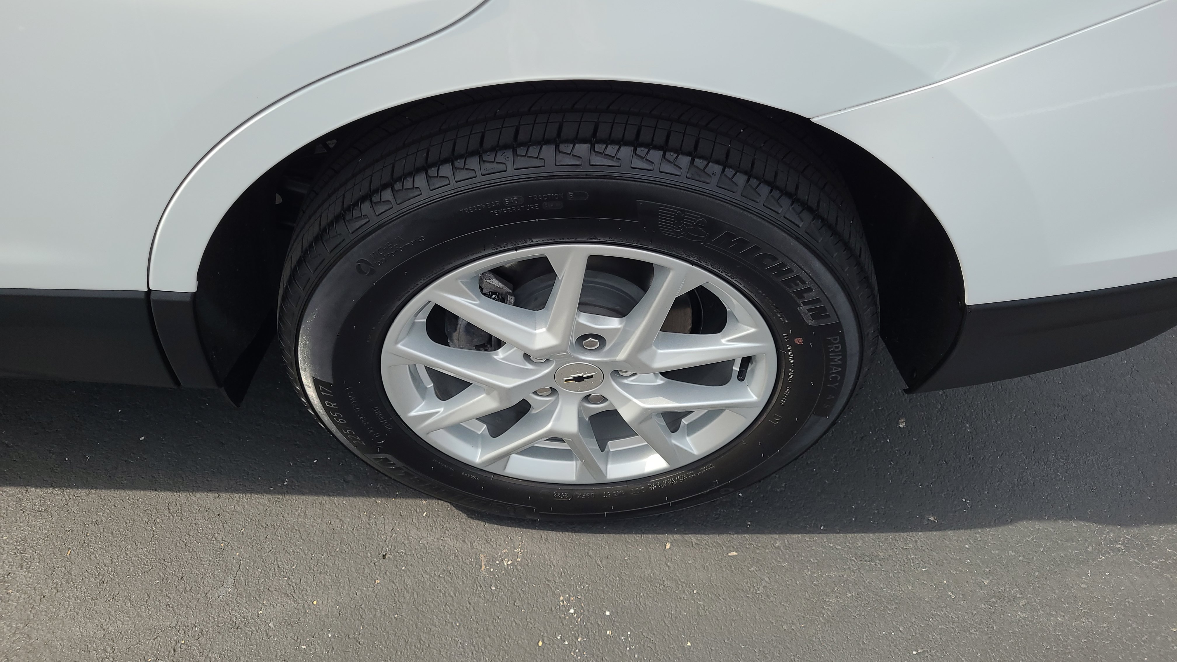 Used 2022 Chevrolet Equinox Premier w/ Redline Edition FWD image 4