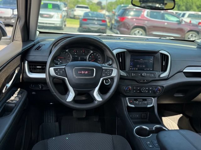 Used 2024 GMC Terrain SLE w/ Driver Convenience Package AWD/4WD image 5