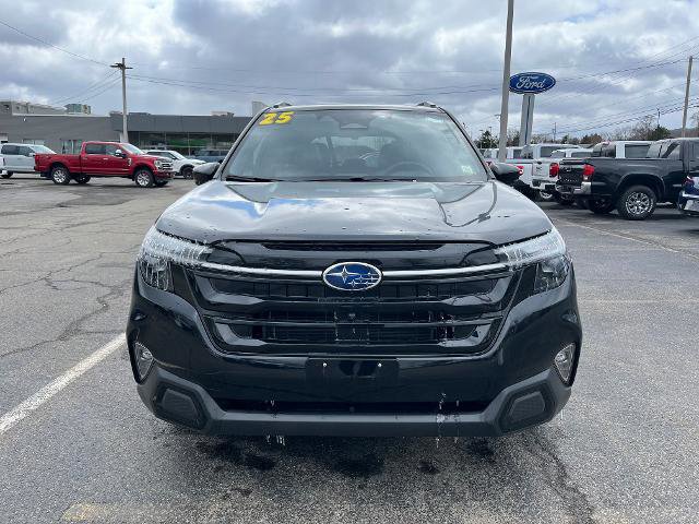 Used 2025 Subaru Forester Touring AWD/4WD image 6