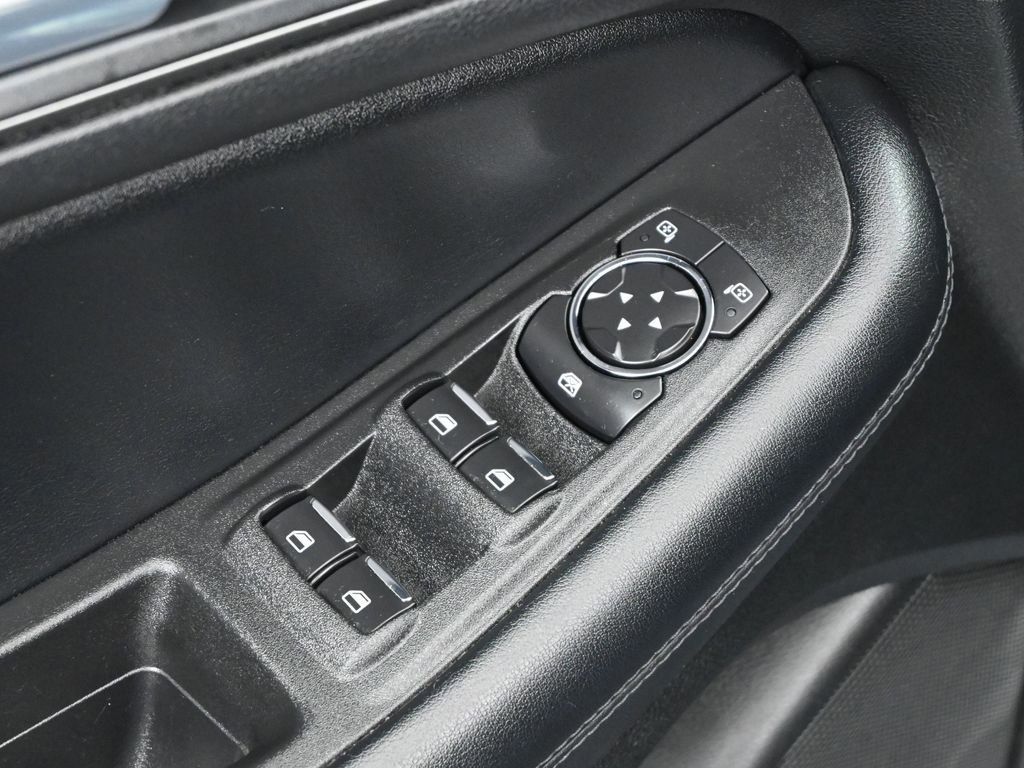 Certified 2022 Ford Edge SE w/ Black Appearance Package image 37