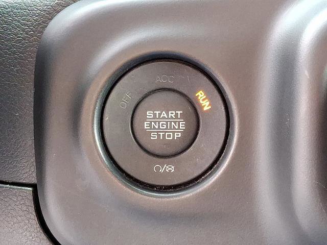 Used 2022 Jeep Wrangler Unlimited Sahara w/ Cold Weather Group image 23