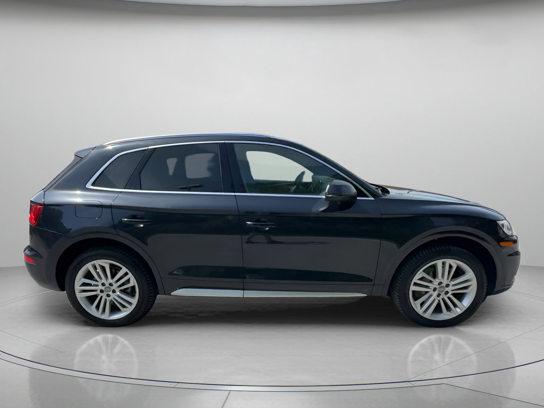 Used 2018 Audi Q5 2.0T Premium Plus w/ Premium Plus Package image 29