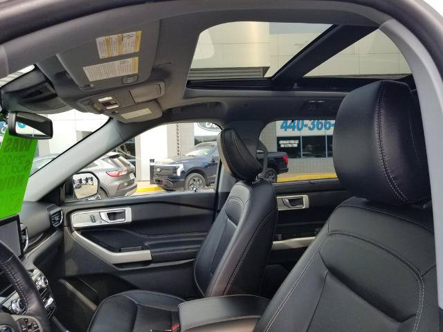 Certified 2022 Ford Explorer Limited AWD/4WD image 13