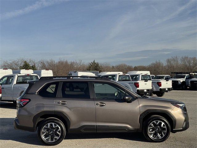 Used 2025 Subaru Forester Premium w/ Convenience Package #1 image 4