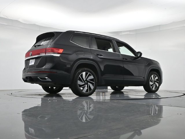 Used 2025 Volkswagen Atlas SE FWD image 34