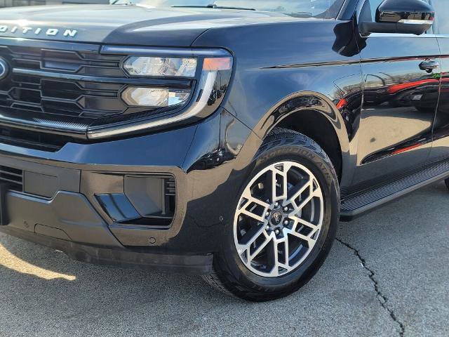 Certified 2025 Ford Expedition Max Active AWD/4WD image 8