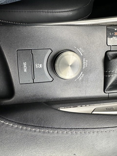 Used 2018 Lexus IS 300 AWD image 14