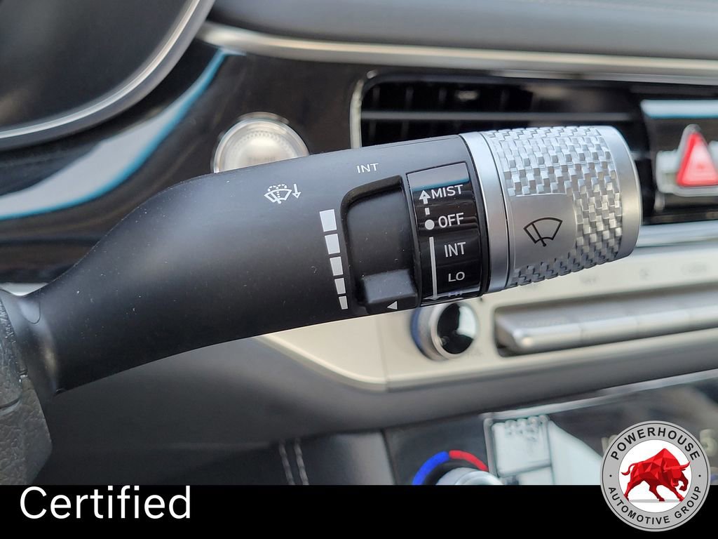 Used 2025 Genesis G70 2.5T image 30