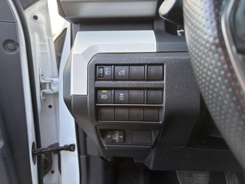 Used 2024 Toyota Tacoma TRD Off-Road AWD/4WD image 32