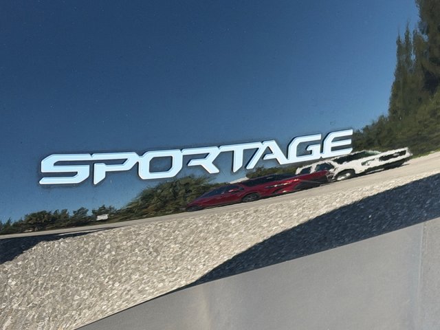 Used 2023 Kia Sportage EX FWD image 11