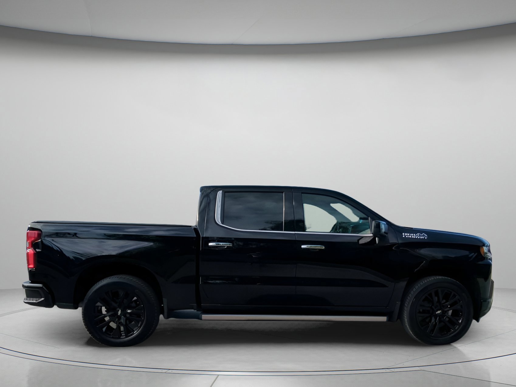 Used 2019 Chevrolet Silverado 1500 High Country w/ Technology Package image 28