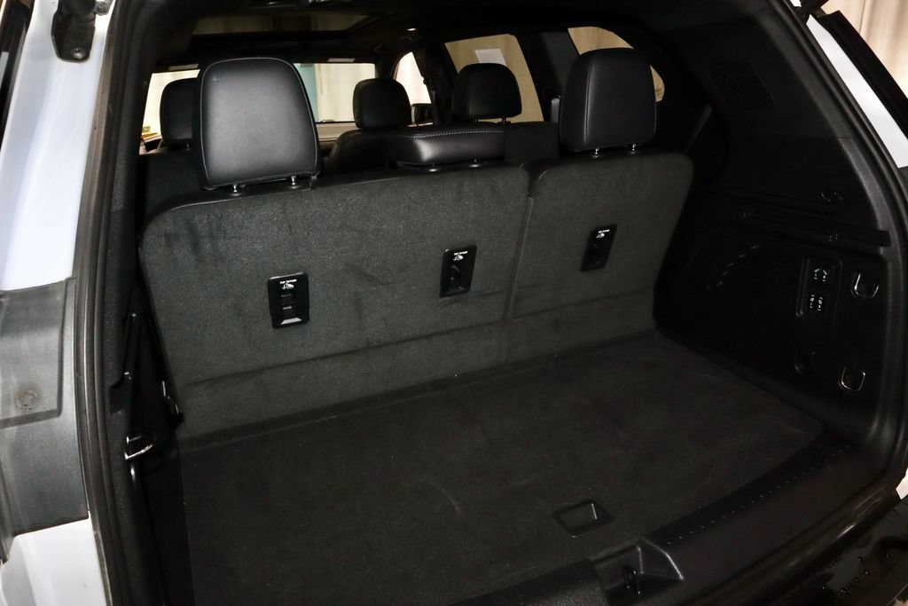 Used 2024 GMC Acadia Denali w/ LPO, Floor Liner Package FWD image 16
