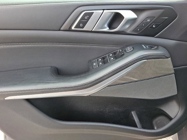 Used 2021 BMW X5 M50i w/ Executive Package image 12
