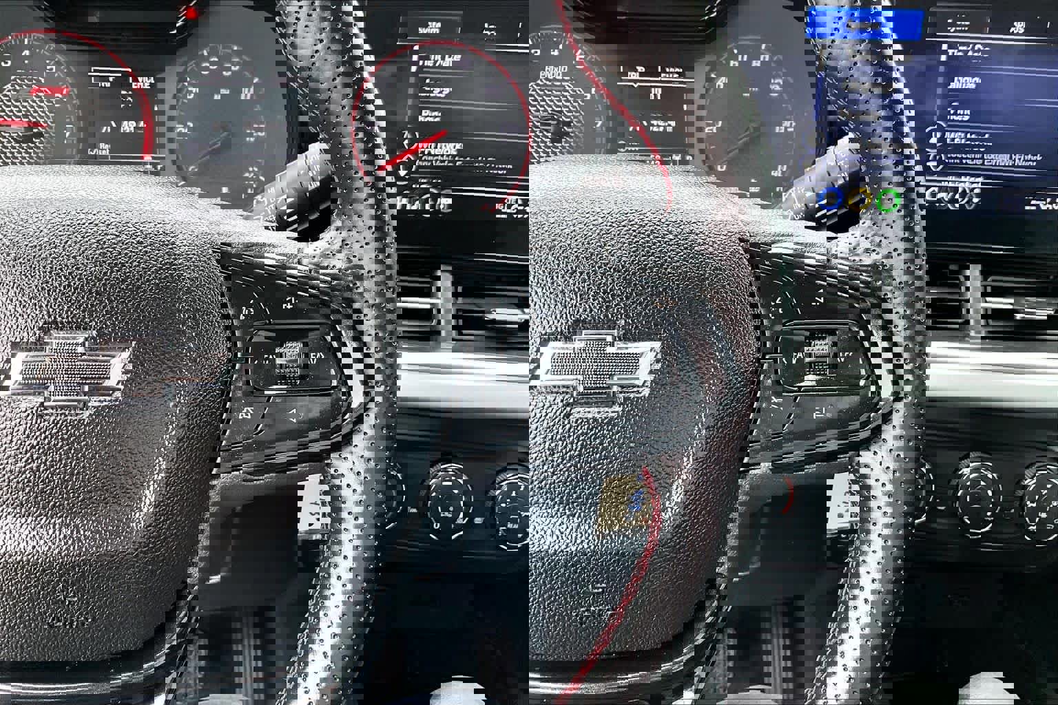 Used 2025 Chevrolet Trax RS w/ Driver Confidence Package image 24