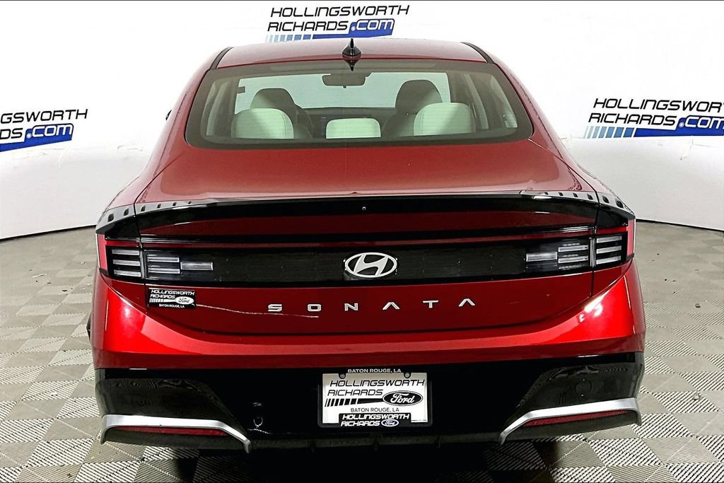 Used 2025 Hyundai Sonata SEL FWD image 4