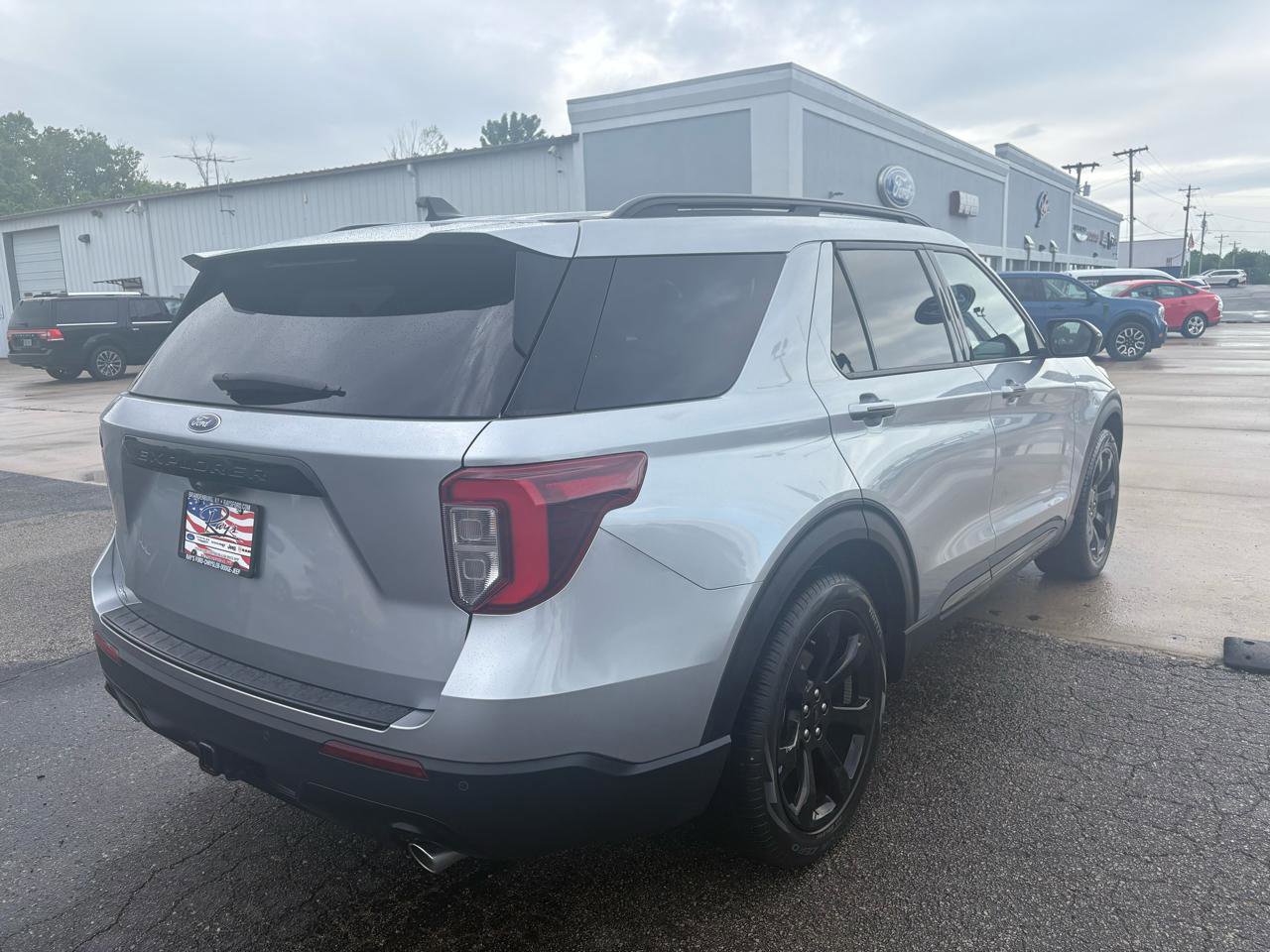 Certified 2023 Ford Explorer ST-Line w/ Class IV Trailer Tow Package RWD image 3