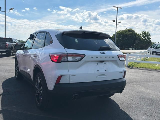 Certified 2022 Ford Escape SE w/ SE Sport Appearance Package AWD/4WD image 10