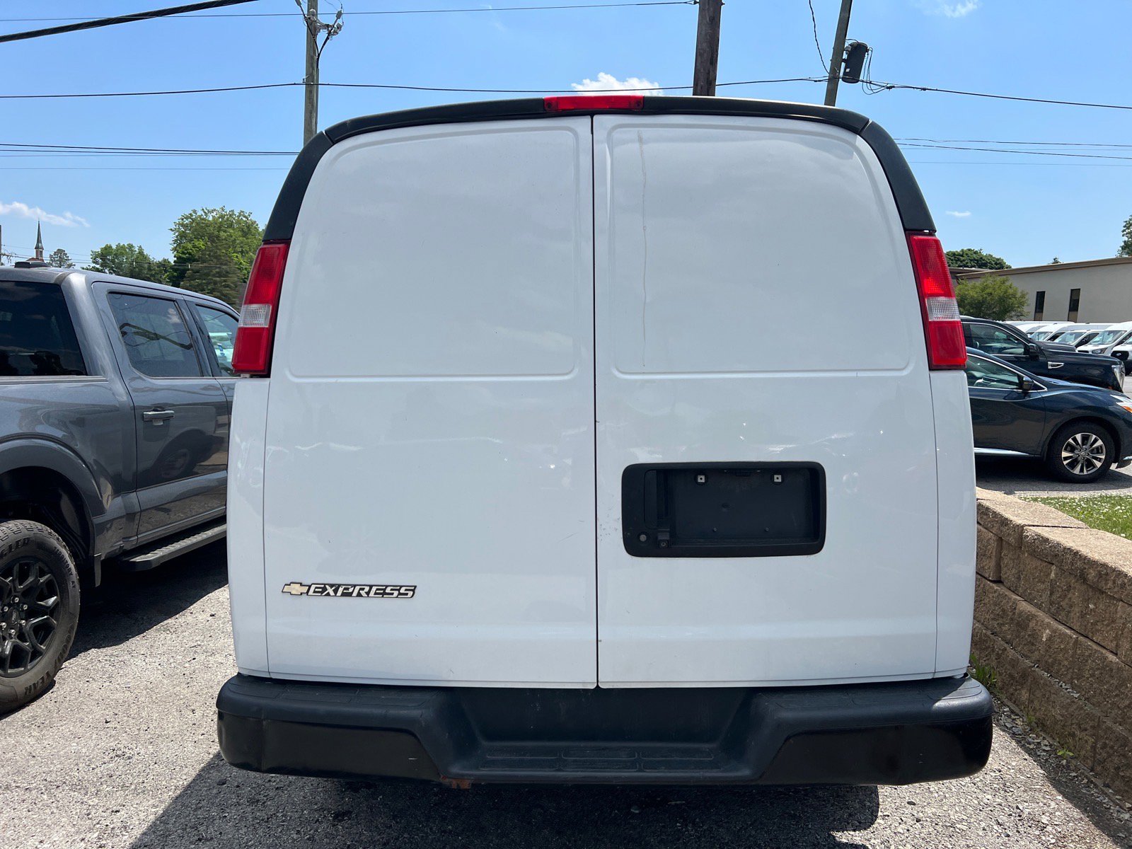 Used 2020 Chevrolet Express 3500 Extended RWD image 4